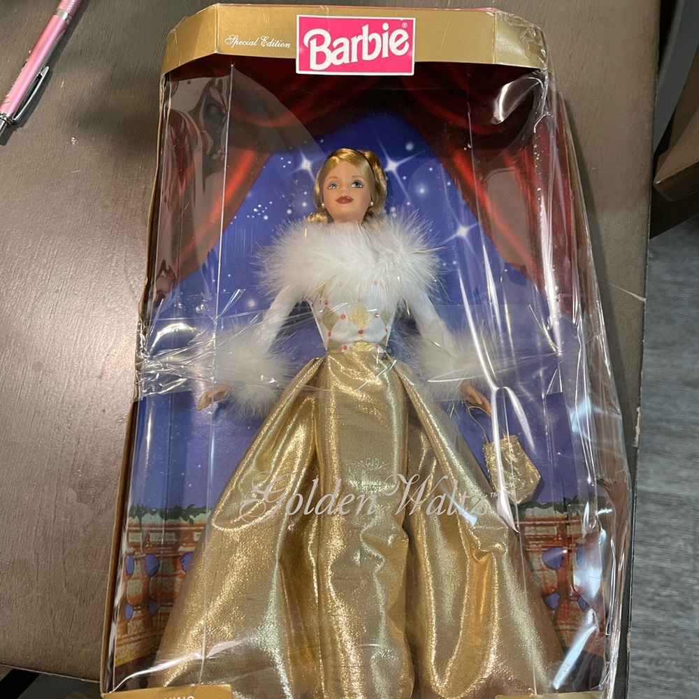 A lot of 2 Vintage special esition Barbie doll by Mattel